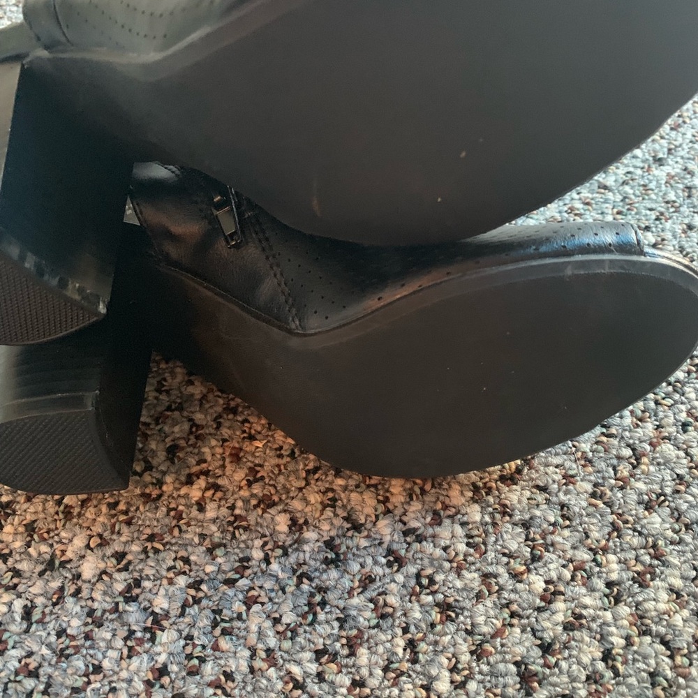 Ankle boots - Picture 2 of 3